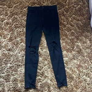 American eagle size 6L high waist dream jegging black rips at the knee and ankle